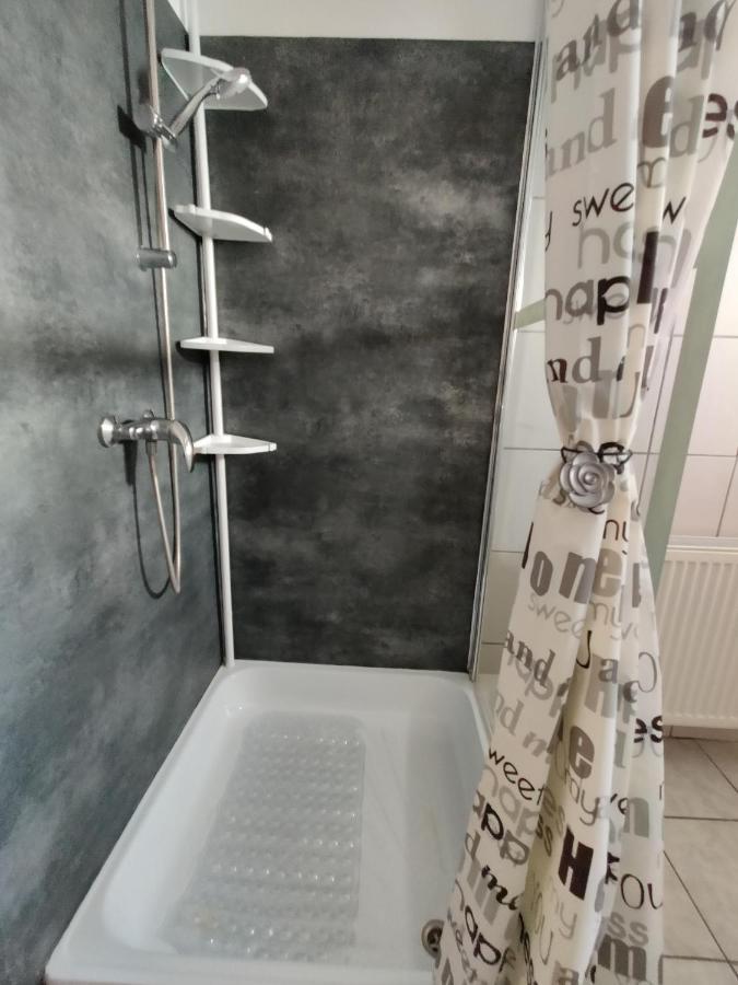 Katalin Apartamento *